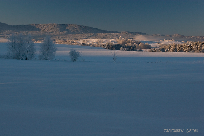 Zimowy krajobraz Beskidu Niskiego z okolic Zdyni.