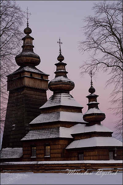 Kwiatoń cerkiew zimą przed wschodem słońca